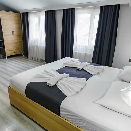 The Queens Apartment